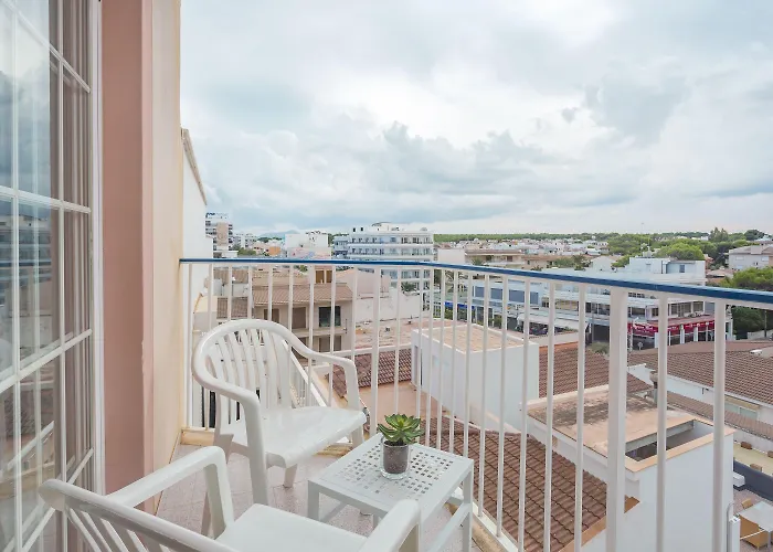 Js Horitzó Szálloda 3*