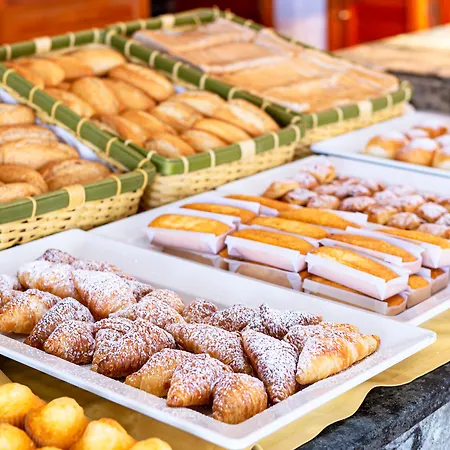 Js Horitzo ホテル 3*